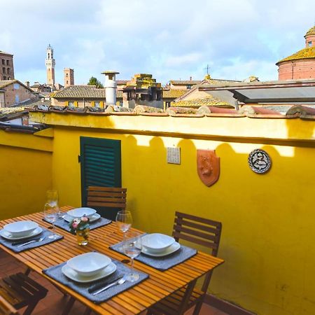 Un Terrazzo Sulla Magia Apartment Siena Exterior photo
