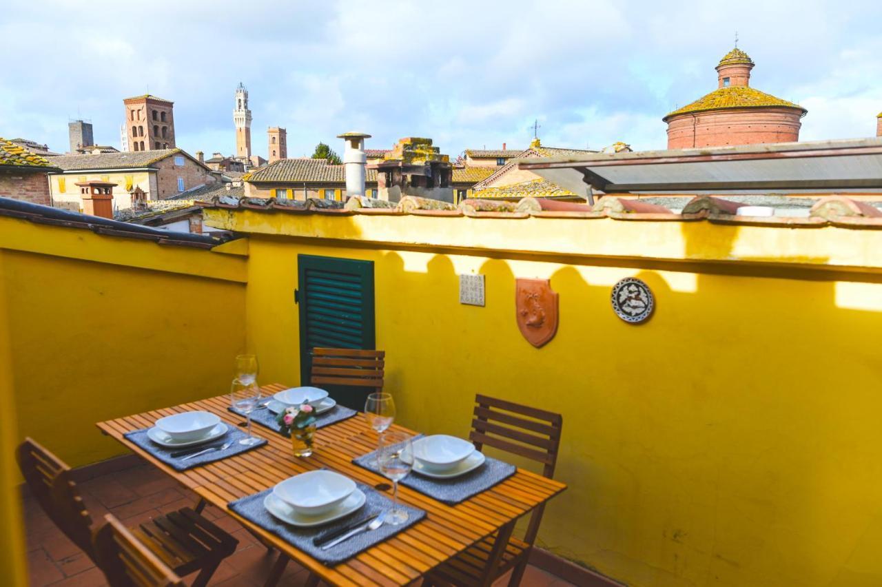 Un Terrazzo Sulla Magia Apartment Siena Exterior photo